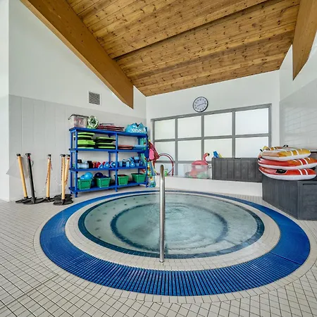 Holiday home Jubilee Pet Friendly Sleeps 4